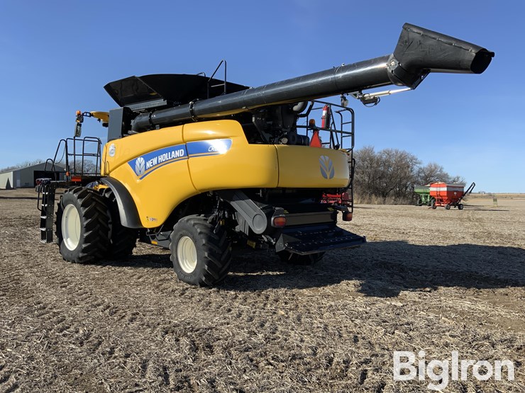 2015-new-holland-cr8.90-image-7