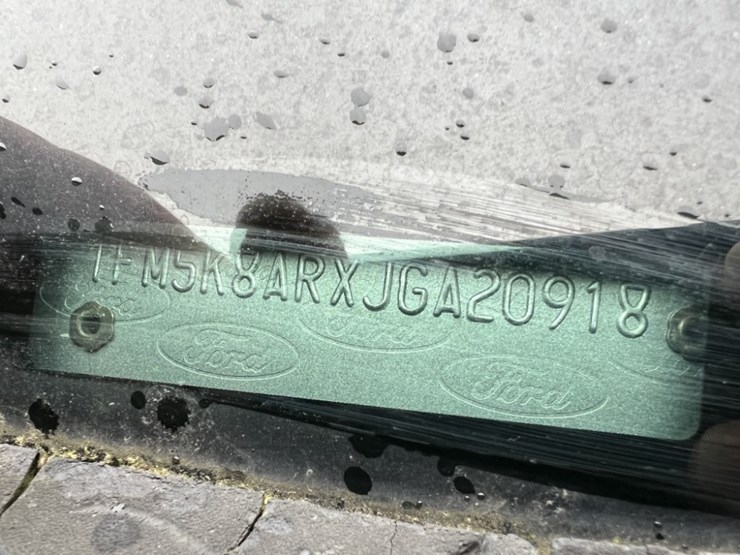 2018-ford-explorer-image-9