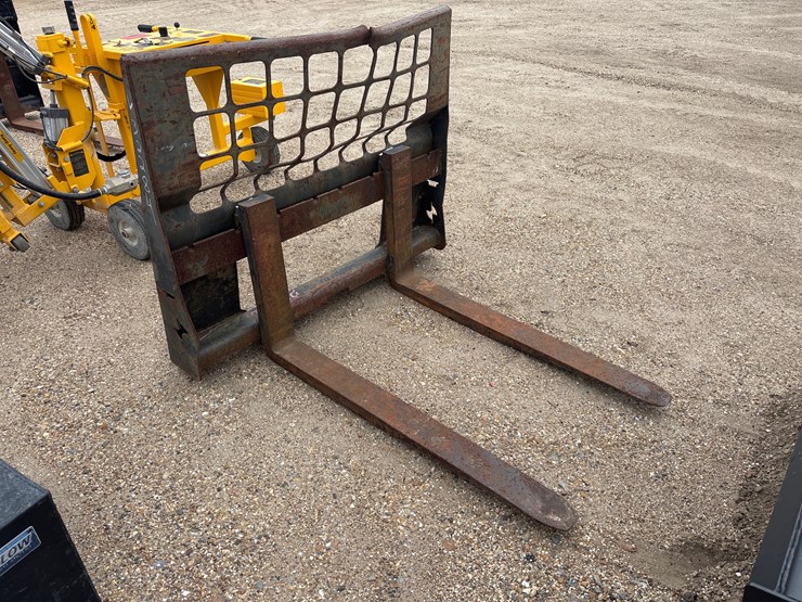 #2803-•-set-of-forks-for-skid-steer-image-1