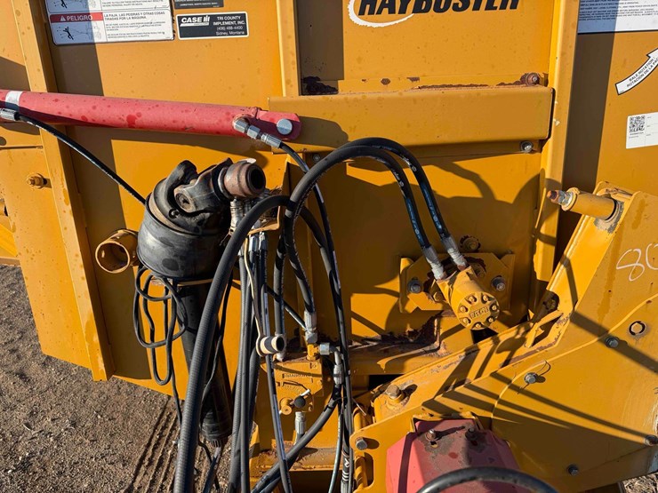 2011-haybuster-2650-image-10