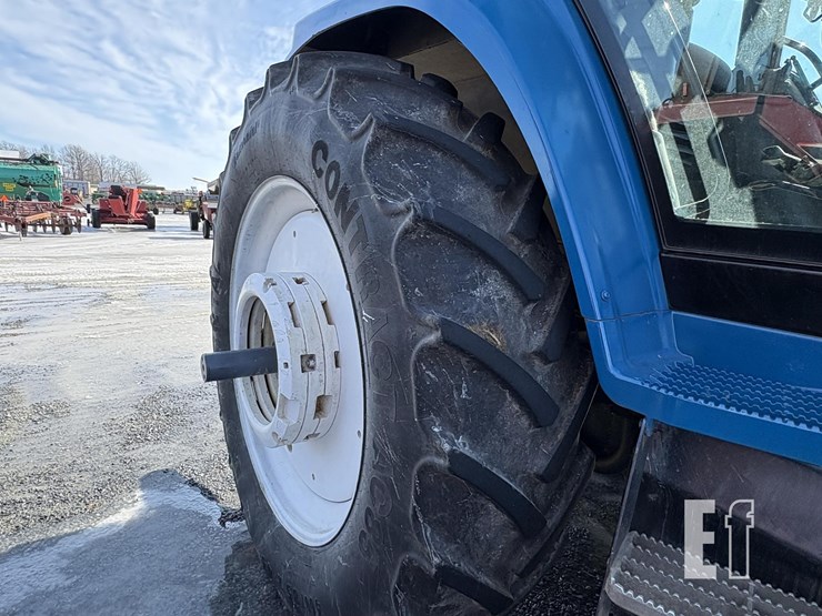 1995-ford-8670-image-16