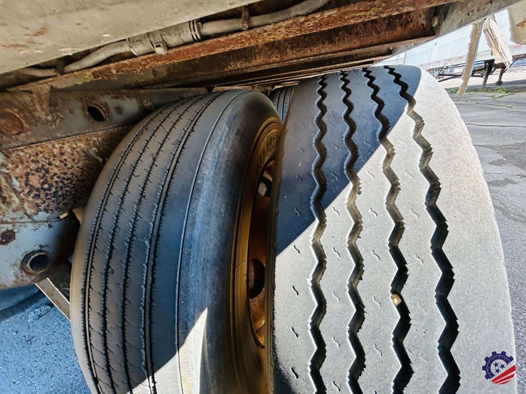 2001-utility-53-ft-image-25