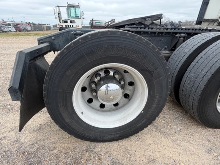 #227-•-2020-mack-anthem-image-46