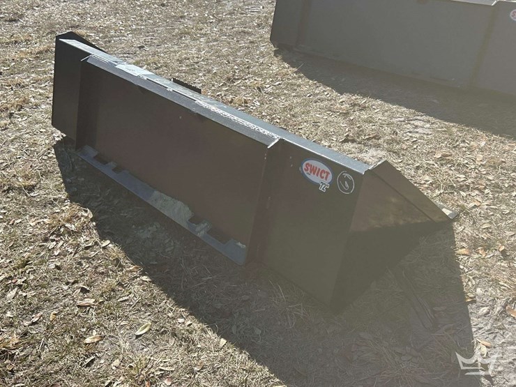 2025-swict-72in-bucket-skid-steer-attachment-image-3