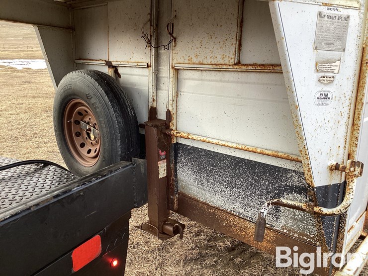 2000-titan-trailer-image-19