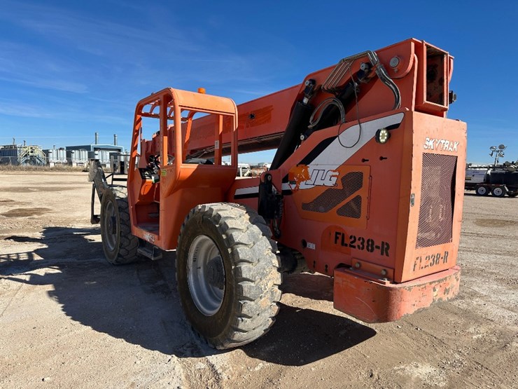 2013-sky-trak-10054-image-5