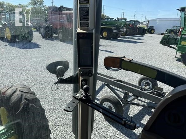 2009-john-deere-8330-image-21