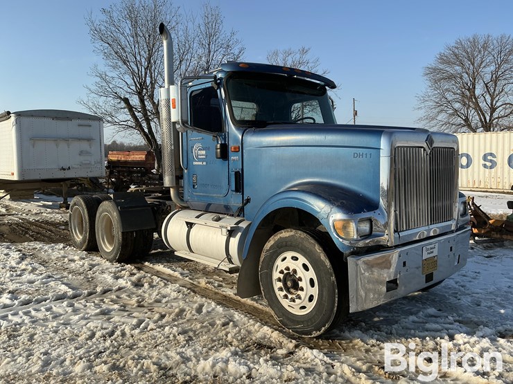 2001-international-9900i-image-3