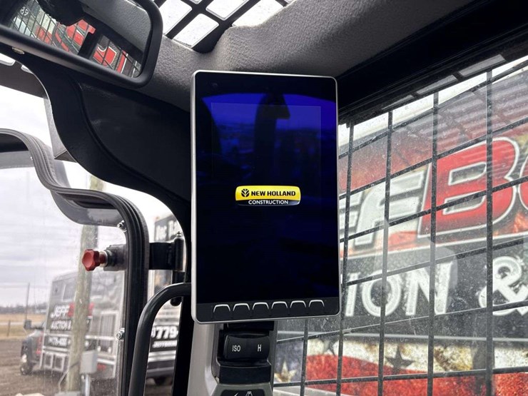 2024-new-holland-c337-image-18