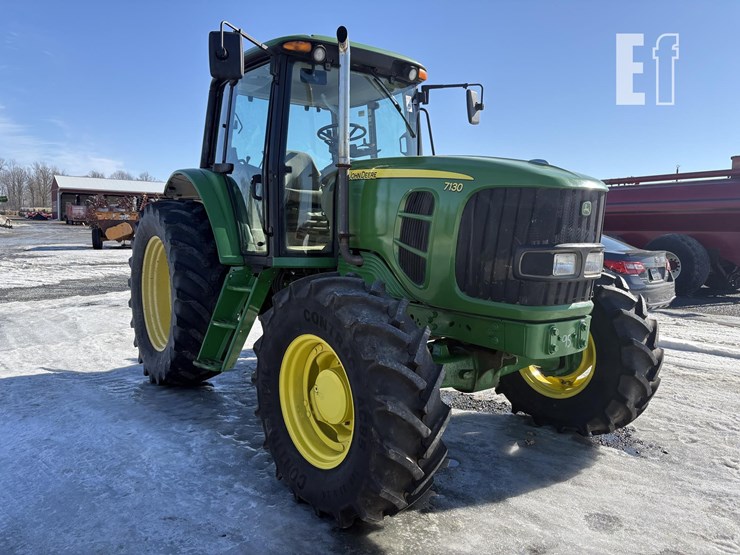 2011-john-deere-7130-image-2