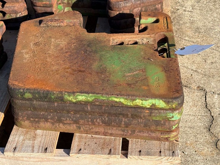 (4)-john-deere-suitcase-weights-image-5