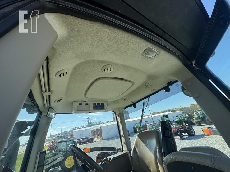 2013-john-deere-8310r-image-17