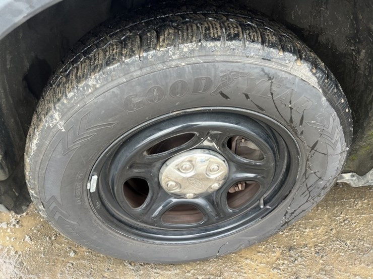 2019-ford-explorer-image-15