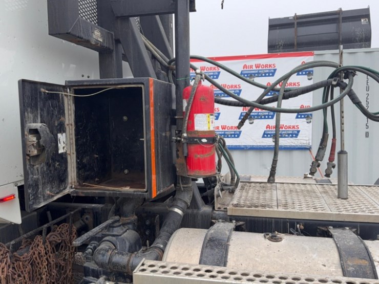 2015-western-star-4900sb-image-13