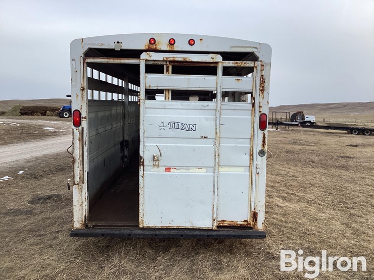 2000-titan-trailer-image-6