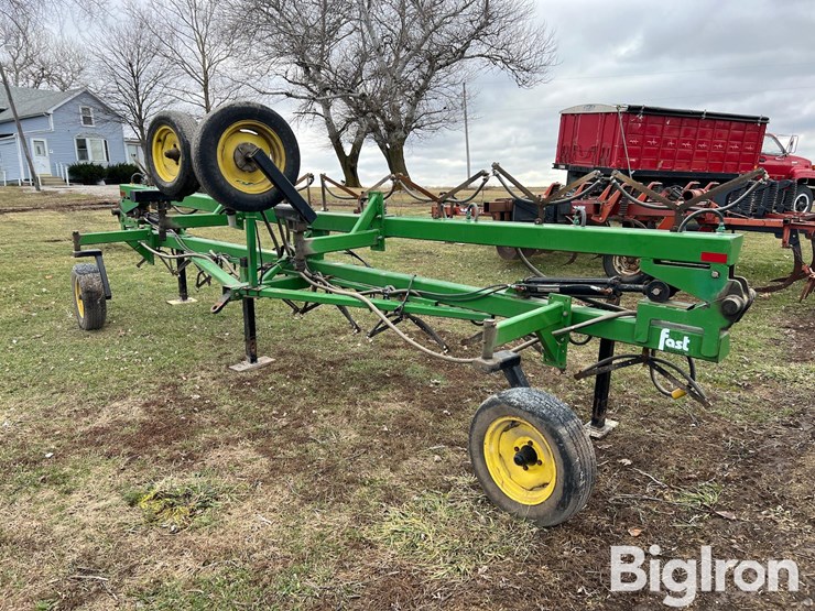 fast-40’-flat-fold-3-pt-bar-image-5