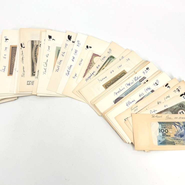 #32235 • VINTAGE PAPER CURRENCY