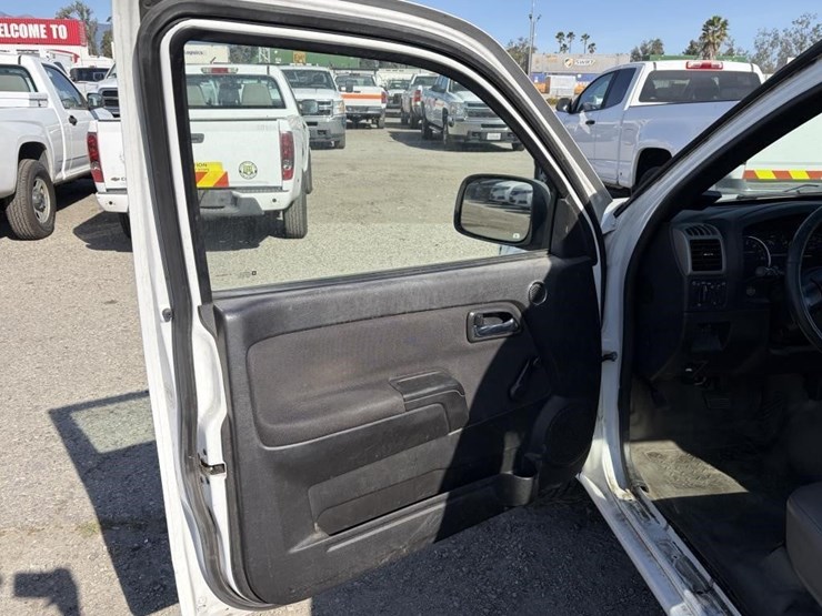 2011-chevrolet-colorado-image-10
