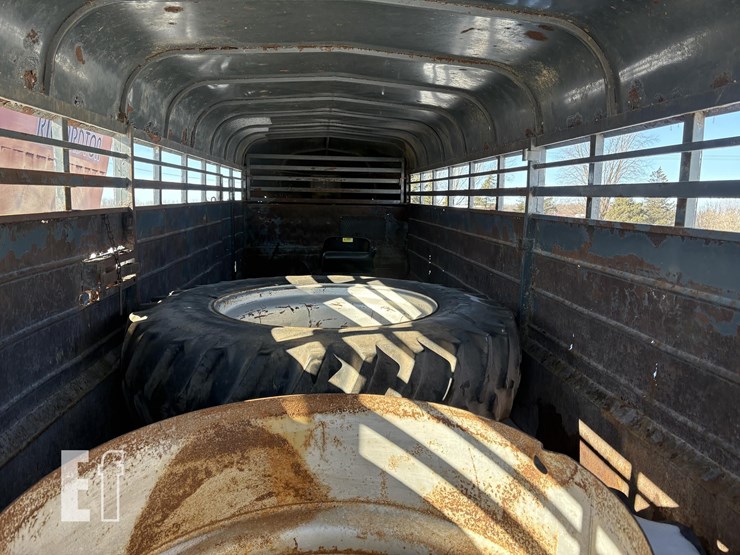 2012-chaparral-trlrs-of-iowa-image-8