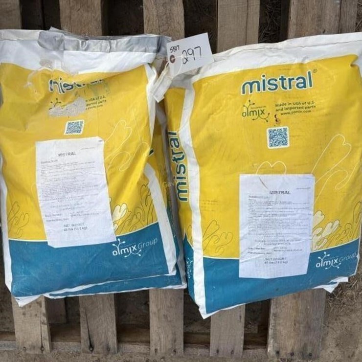 (4) 40lb Bags Mistral Poultry Feed