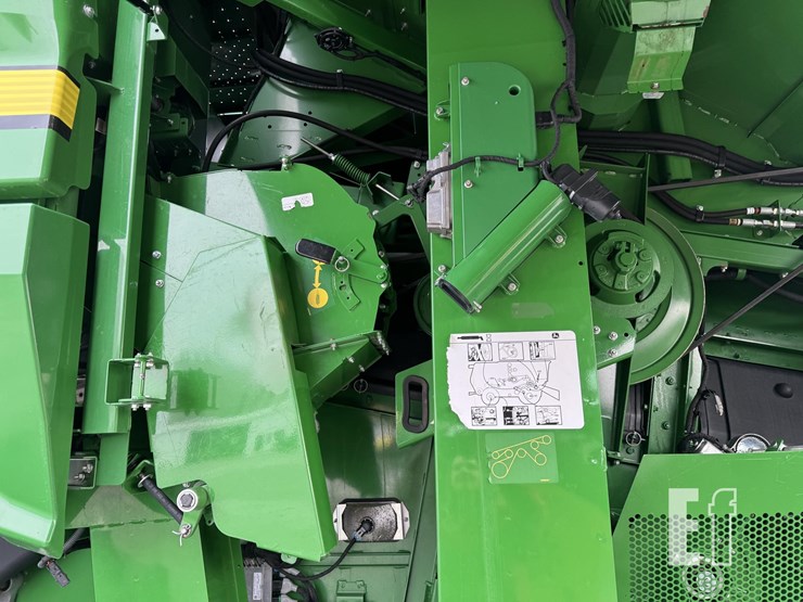 2020-john-deere-s780-image-52