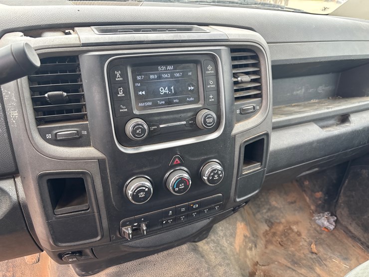 2013-dodge-ram-3500-image-9