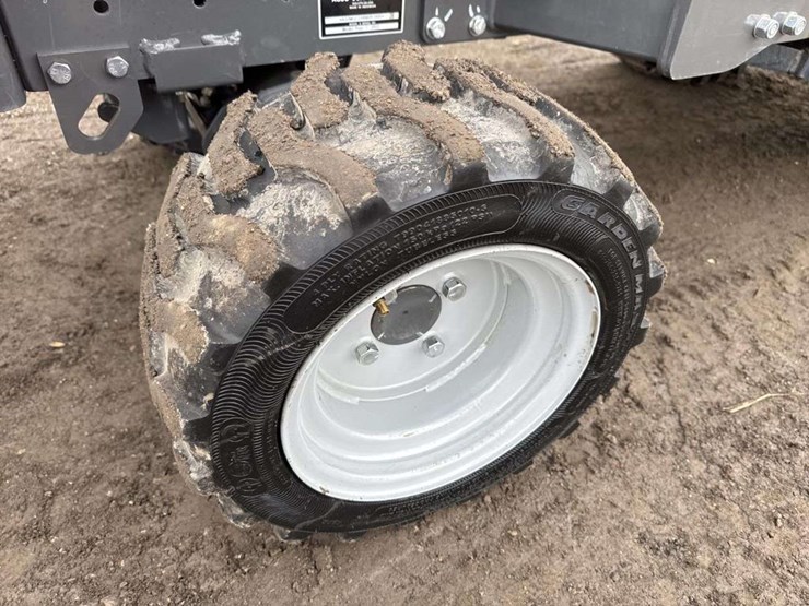 2022-massey-ferguson-tractor-w/-loader-&-backhoe-image-8