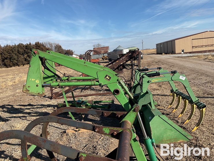 john-deere-158-image-5