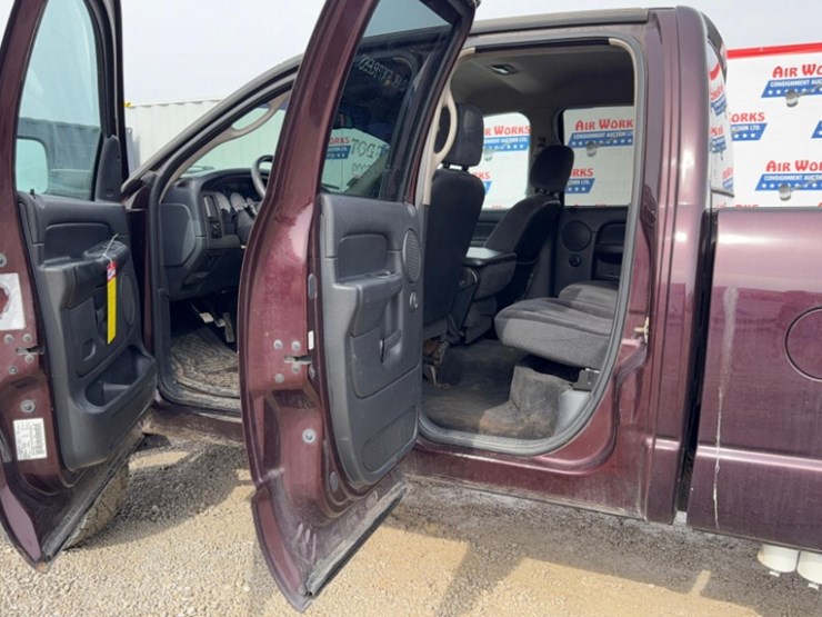 2004-dodge-ram-3500-image-10