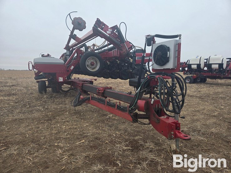 case-ih-1200-image-3