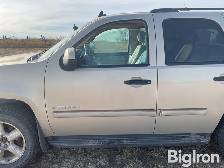 2007-chevrolet-tahoe-ltz-image-13