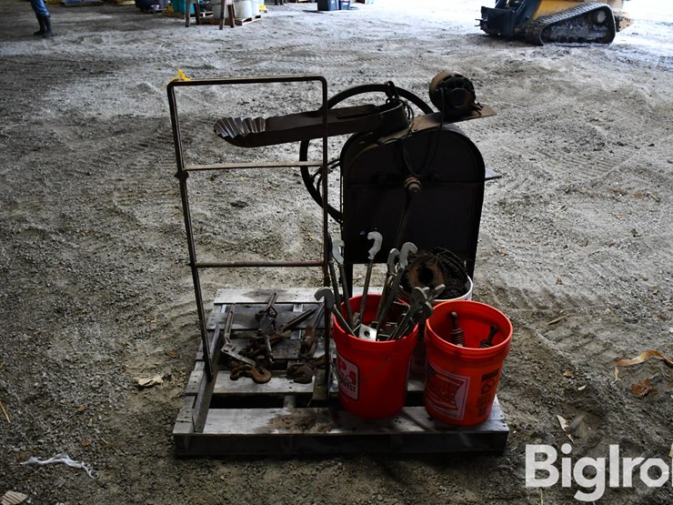 pallet-of-farm-support-image-6