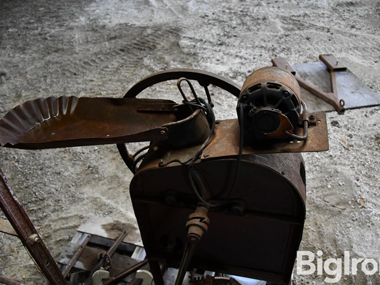 pallet-of-farm-support-image-12