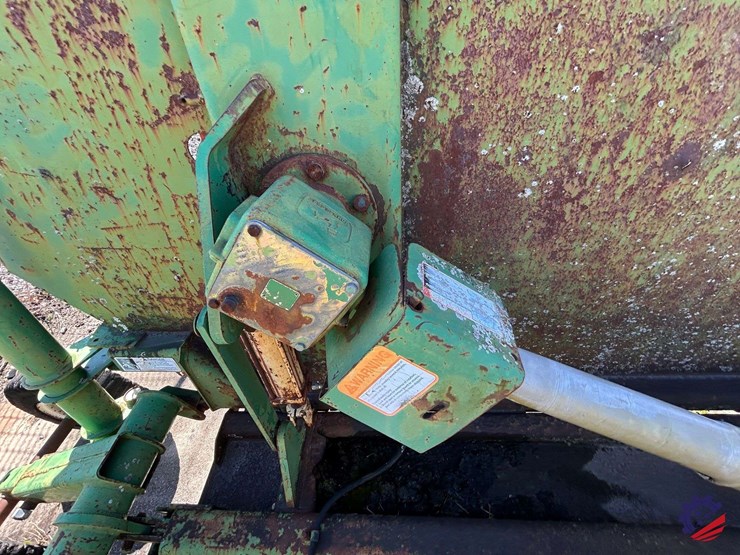 john-deere-1518-image-35