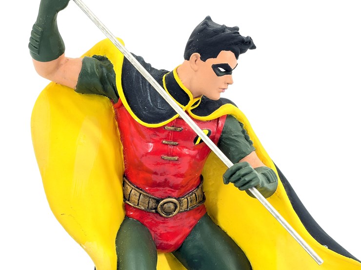 #1059-•-robin-limited-edition-dc-statue-image-2