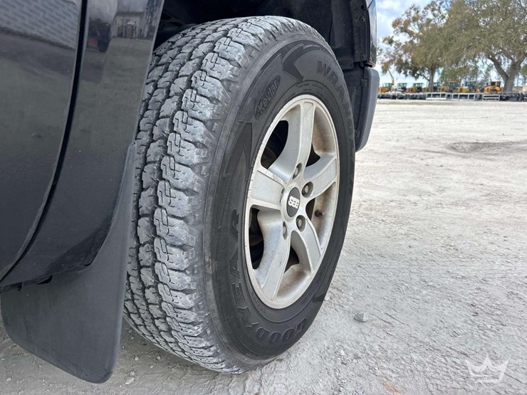 2017-toyota-tundra-image-30