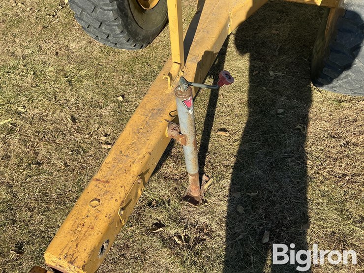 caterpillar-12-image-9