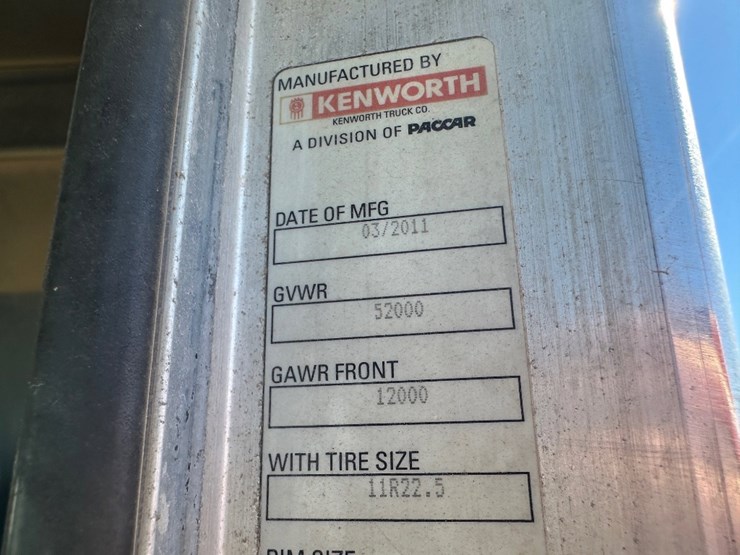 2012-kenworth-t800-image-11