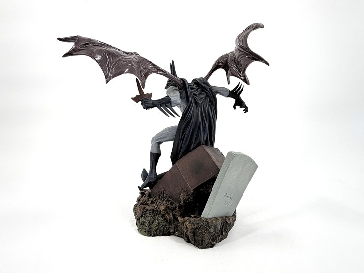 #1055-•-batman-dc-direct-vampire-statue-image-6