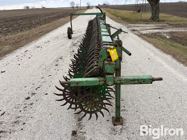 john-deere-30-image-2