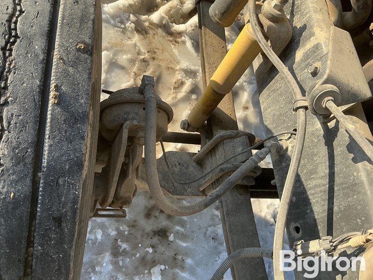 2001-international-9900i-image-18