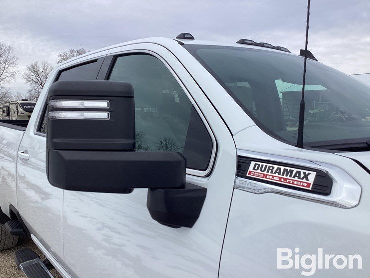 2022-gmc-sierra-3500-image-11