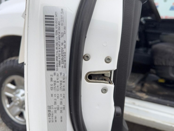 2015-dodge-2500-image-6