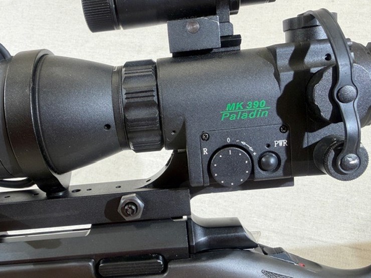 #215-•-browning-a-bolt-rifle-image-14