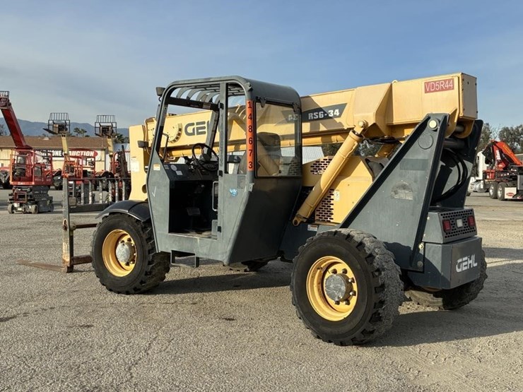 2014-gehl-rs6-34-image-4