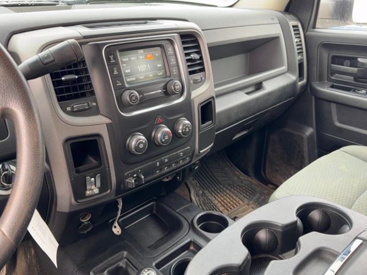 2015-dodge-2500-image-9