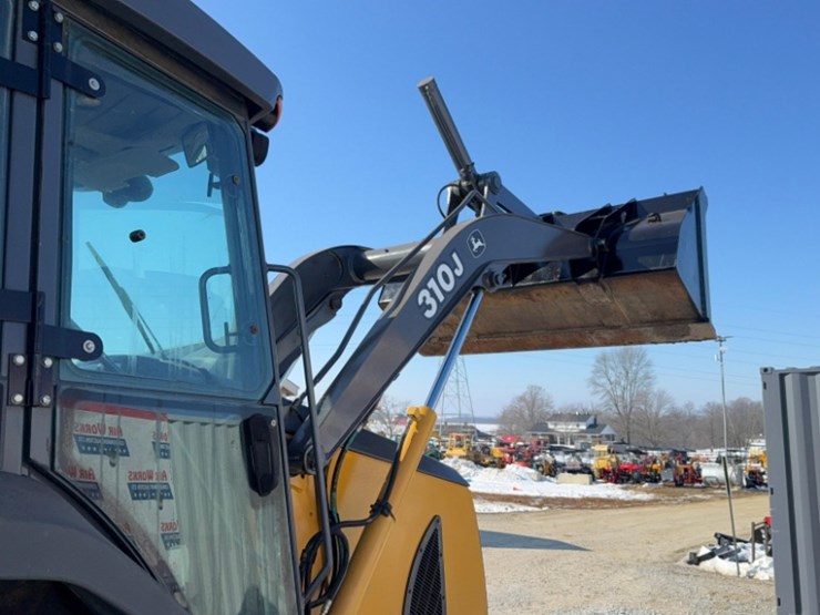 deere-310j-image-10