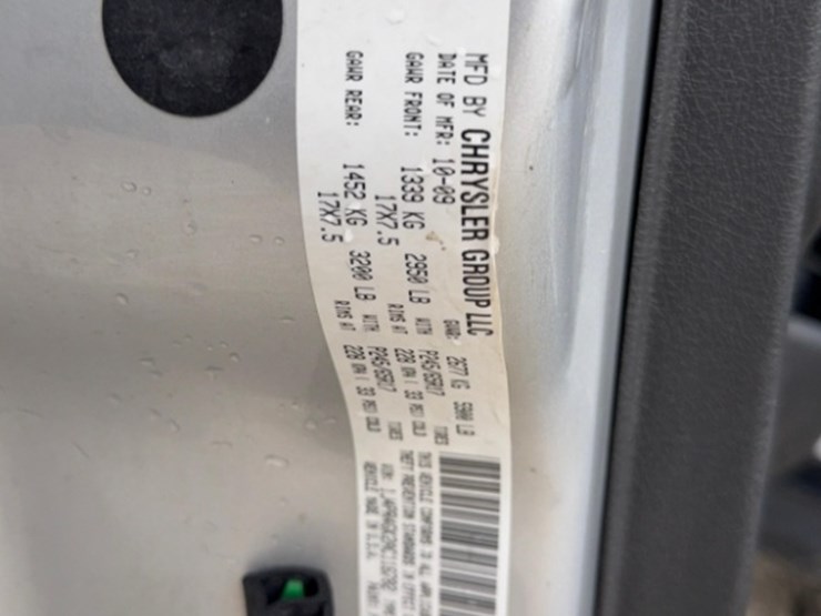 2010-jeep-grand-cherokee-image-27