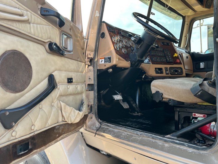 2013-western-star-4900-image-16