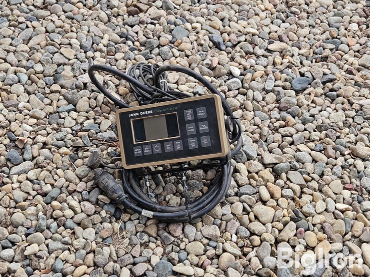 john-deere-computer-trak-250-monitor-image-7